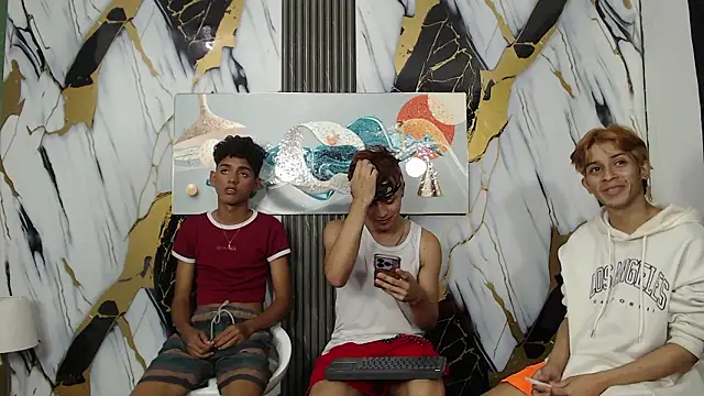 VERY_HOT_GUYSn Webbikameraesitys