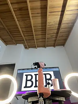 Czat XXX na żywo – Lia-Cherry