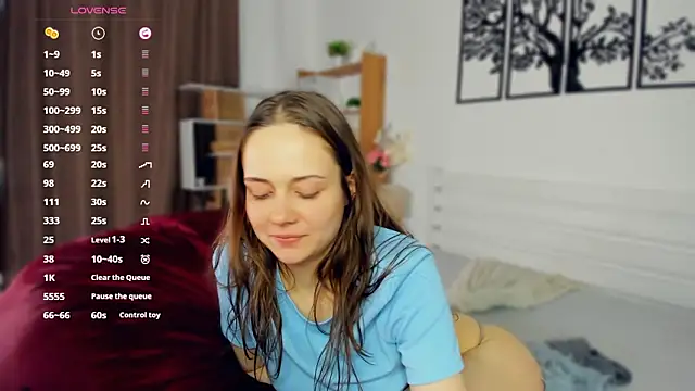 MalvinaTrafford's Live XXX Chat