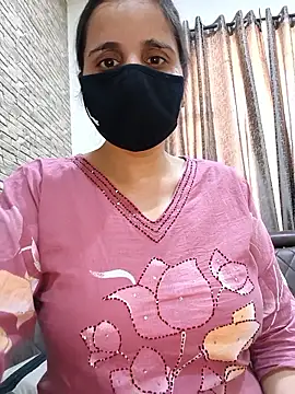 tinaarora 现场XXX聊天