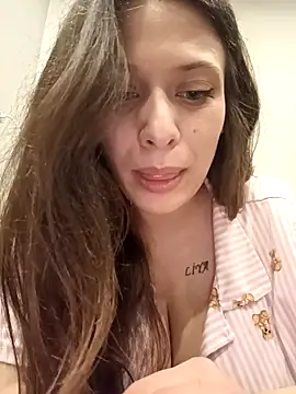 DevinAras' Live XXX Chat