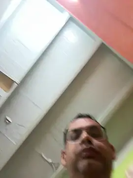 RupkumarmaleforfunのライブXXXチャット