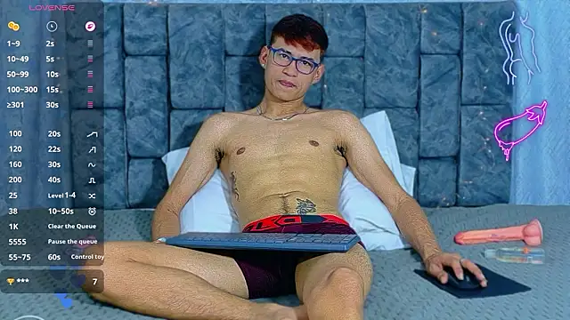 NicolasTorrezのライブXXXチャット