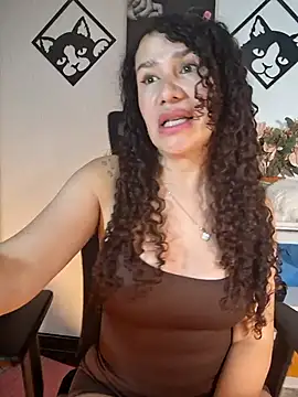 Lina_444のライブXXXチャット