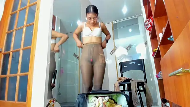 AnitaDuqueのライブXXXチャット