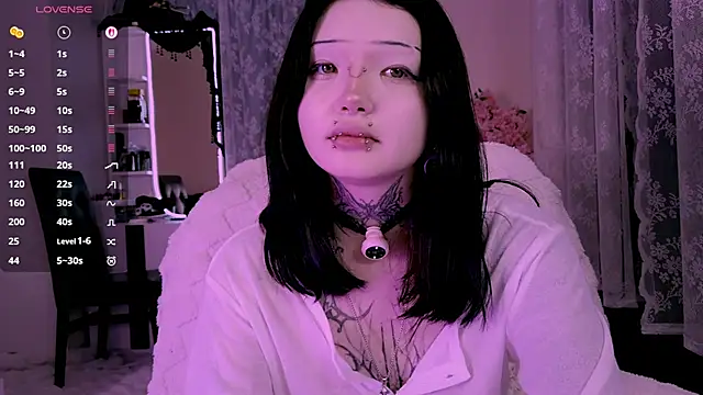 XXX chat uživo modela Lein_Bone