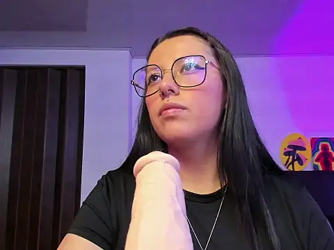 nataliasweet98 Adlı Modelin Canlı XXX Sohbeti