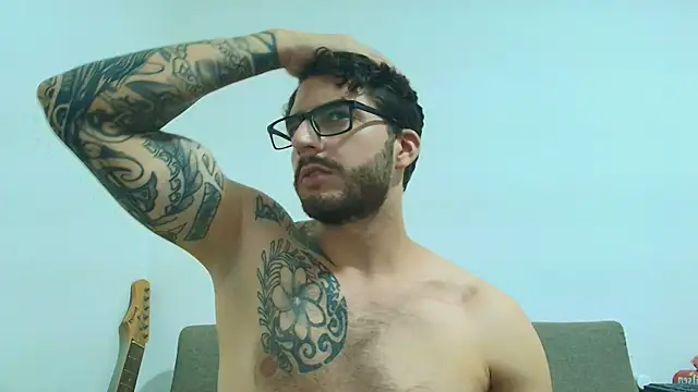 thomas_gun Live XXX-Chat