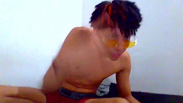 _Alex_0 Show Webcam