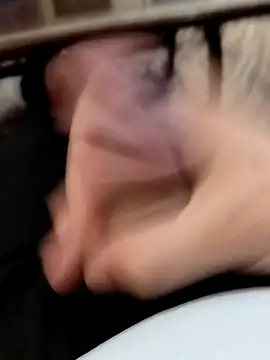 Bloodyman_00 Adlı Modelin Canlı XXX Sohbeti