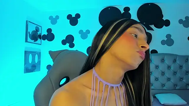 AdharaSkinny_ Chat XXX live