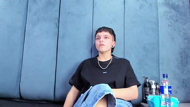 Megan_Thompson_ Chat XXX in diretta