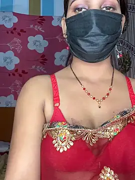 CUTI-NAINA Adlı Modelin Canlı XXX Sohbeti
