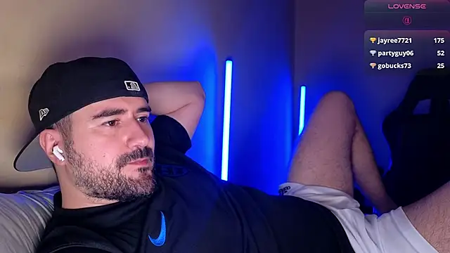 DominantTheo Chat XXX live