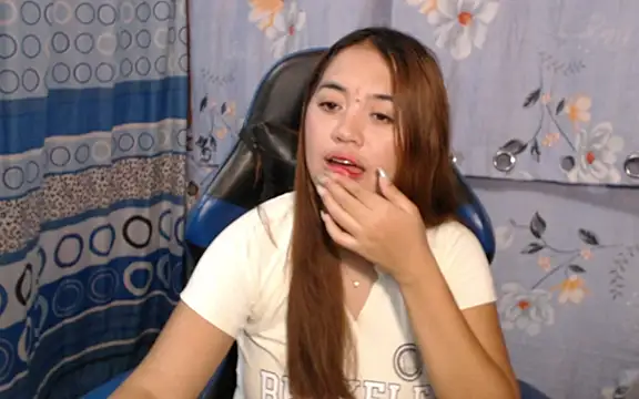 urlover_mae26 Adlı Modelin Canlı XXX Sohbeti