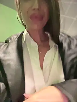 Emma_Catt: διαδικτυακό σόου στην κάμερα