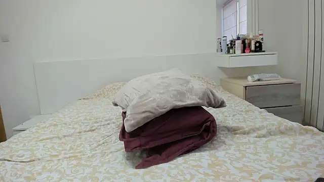 Chat +18 de rosasweet02 ao vivo