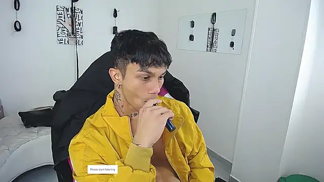 Leonard_Price Live XXX-chat