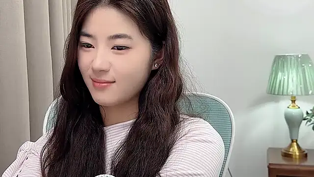 Nicole20266のライブXXXチャット