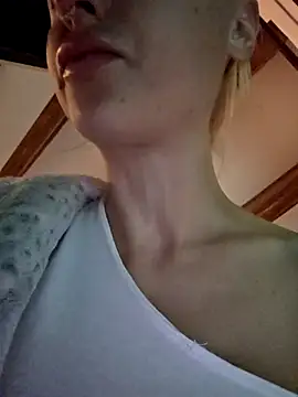 Chat XXX Live kylie_blck