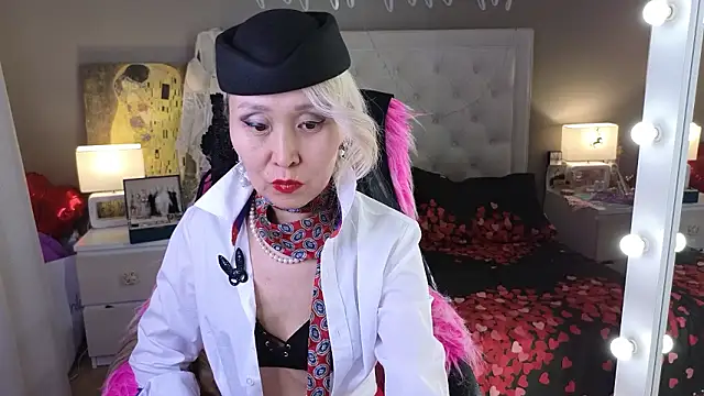 Živý XXX chat RoxalanaStar