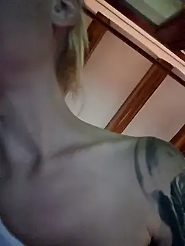 kylie_blck 现场XXX聊天