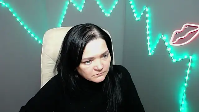 دردشة LauraFinn الجنسية المباشرة