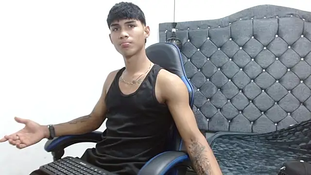 luka_big18 Live XXX-Chat