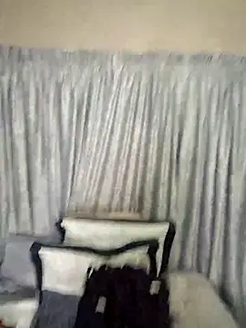 Chat XXX en directo de ThickianaRider