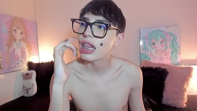 Strawberry_Kitty_ – Naživo XXX chat