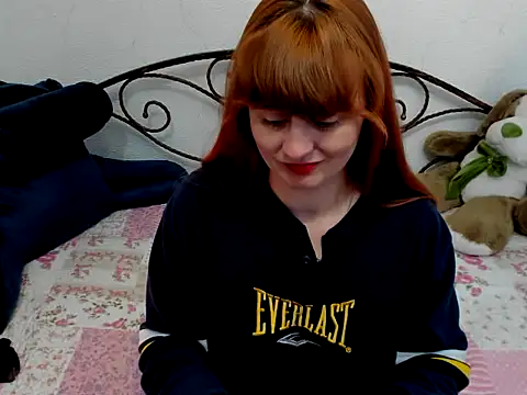 NightWish_Lorena: διαδικτυακό σόου στην κάμερα