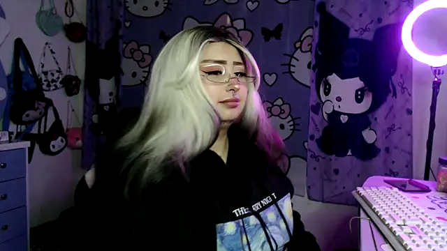 lussyevans24 라이브 XXX 채팅