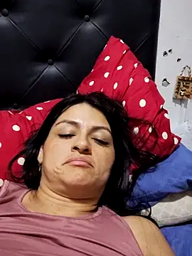 Linda_Lars Adlı Modelin Canlı XXX Sohbeti