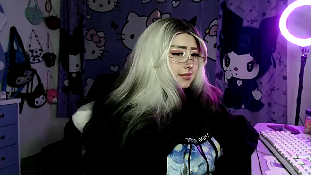 lussyevans24のライブXXXチャット