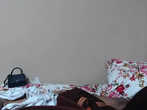 Živý XXX chat YummyMelanin117