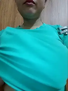 Shine_Mai Webcam-Show