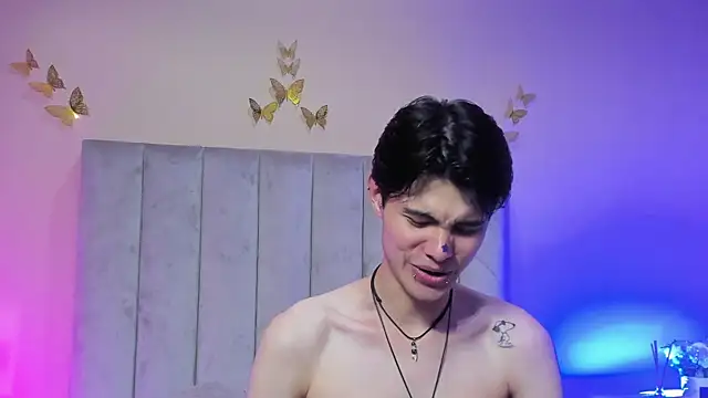 Show modela Derek_Sinn na web-kameri