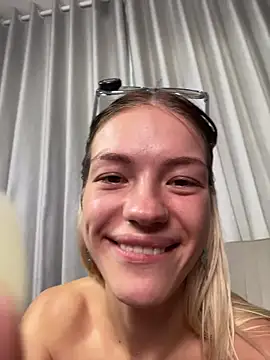 -Sexy_Barbie- – Naživo XXX chat