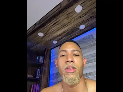 Chat XXX en directo de B_Wild