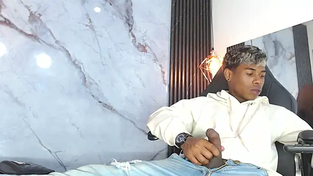 Chat XXX en directo de TonnyMarck