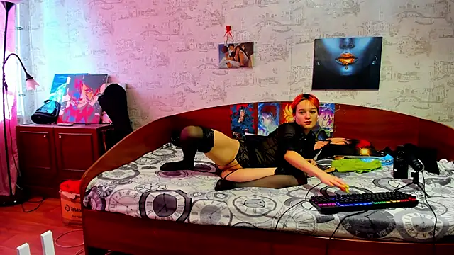 KagamiTayga Adlı Modelin Canlı XXX Sohbeti