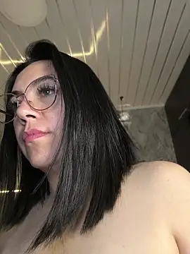 Chat +18 de Bella_fournier ao vivo