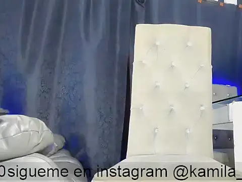 cherry_crushx élő XXX-chatje