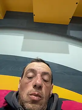 adiluci1 Live XXX-Chat