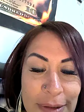 Chat +18 de Natymendoza998 ao vivo