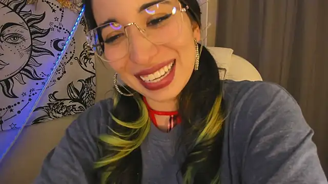 Chat +18 de Laughing_Natty ao vivo