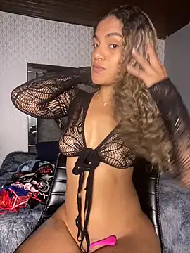 AngelPinkk_ Adlı Modelin Canlı XXX Sohbeti