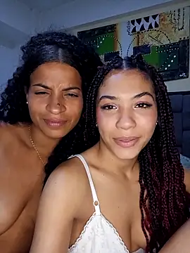 CurlyBitch Live XXX Chat