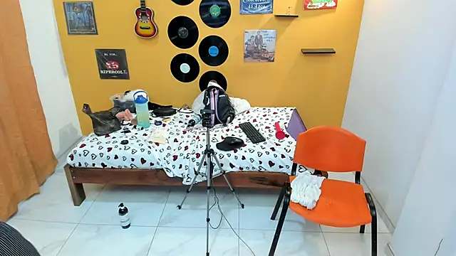 Онлайн чат XXX lilithevil32