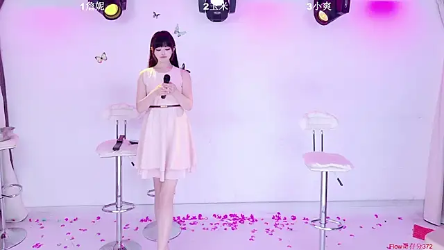 LOVE-001のウェブカメラショー